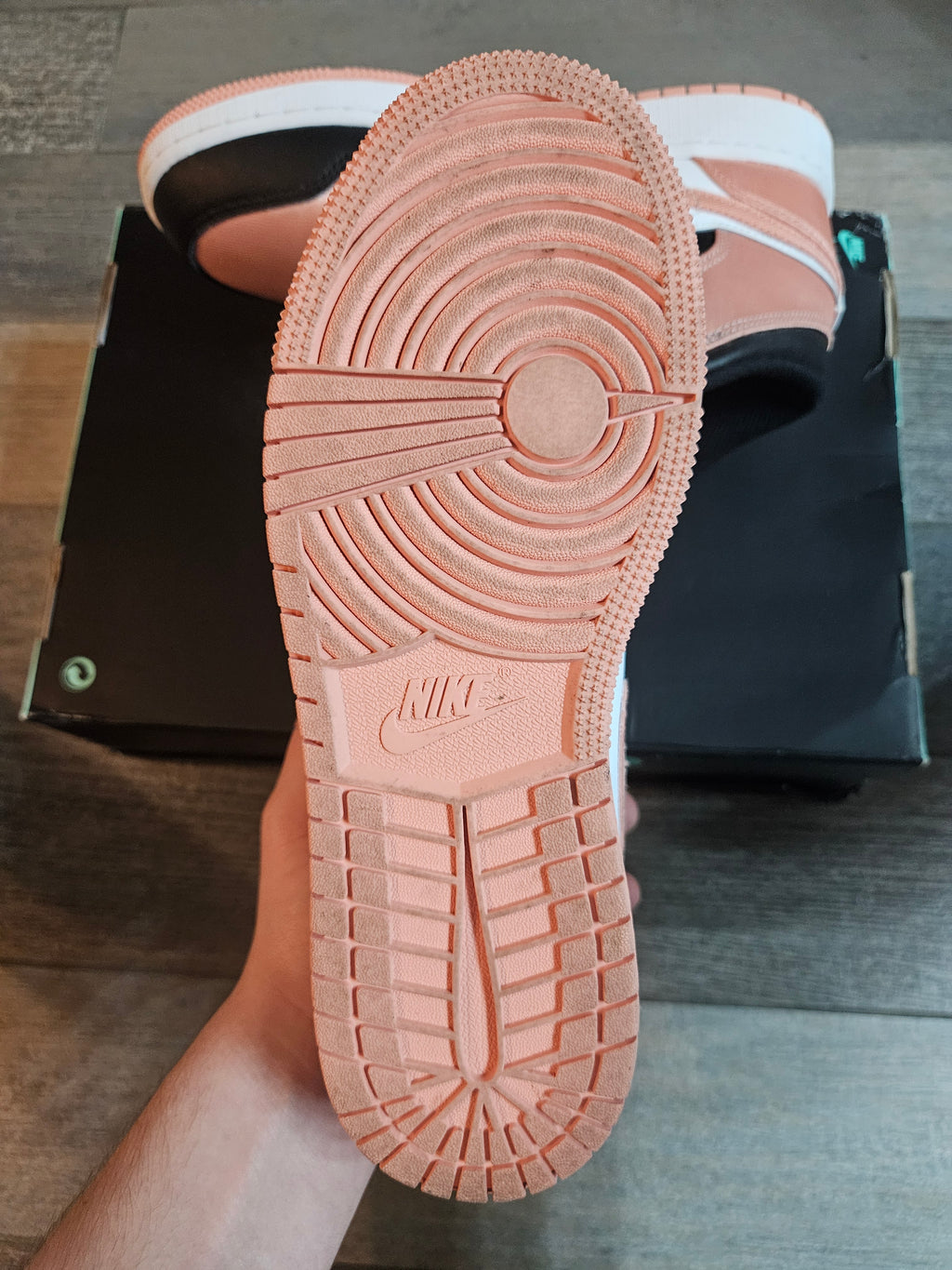 Nike Air Jordan 1 Mid Pink