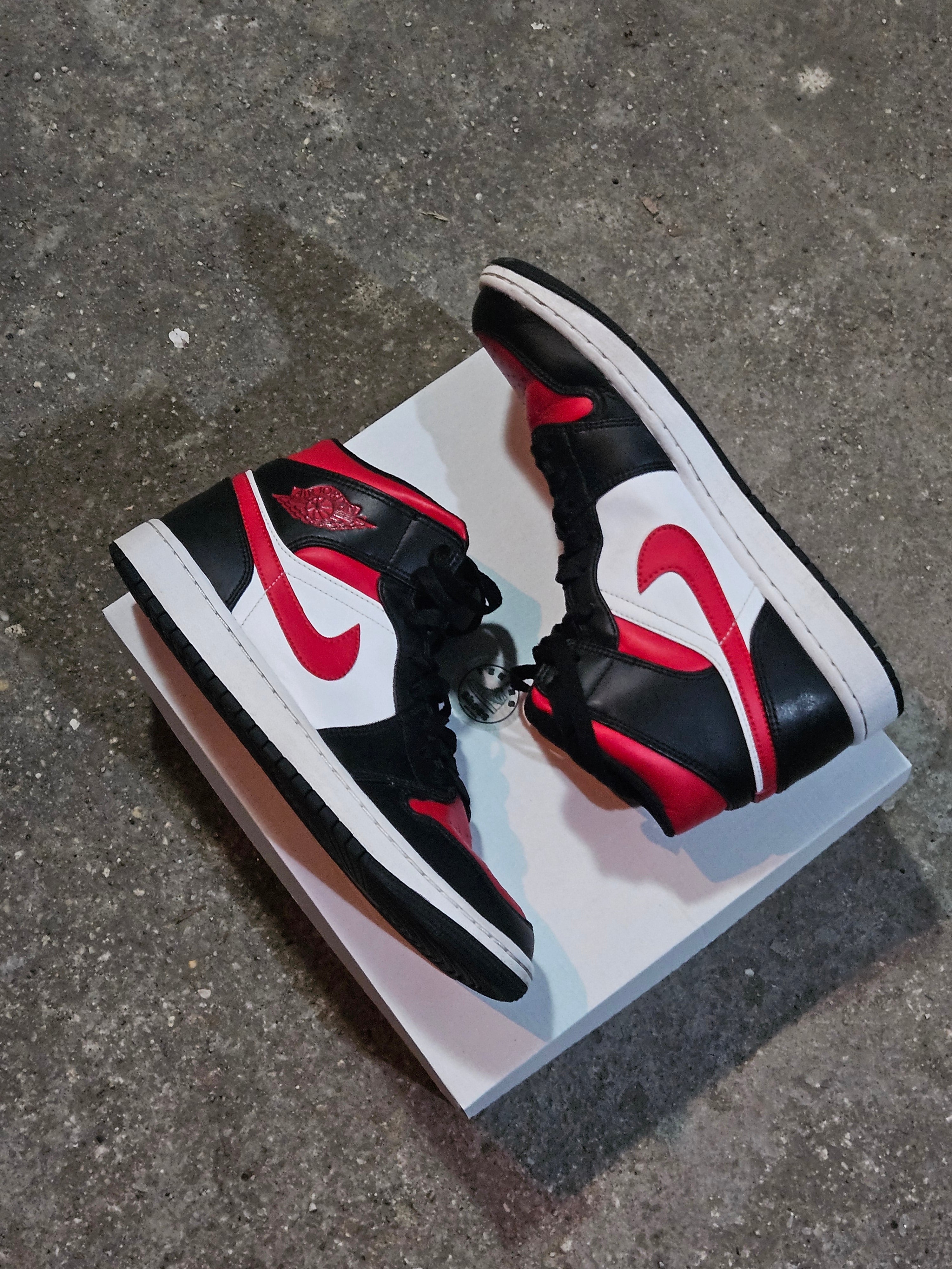 Jordan 1 Mid