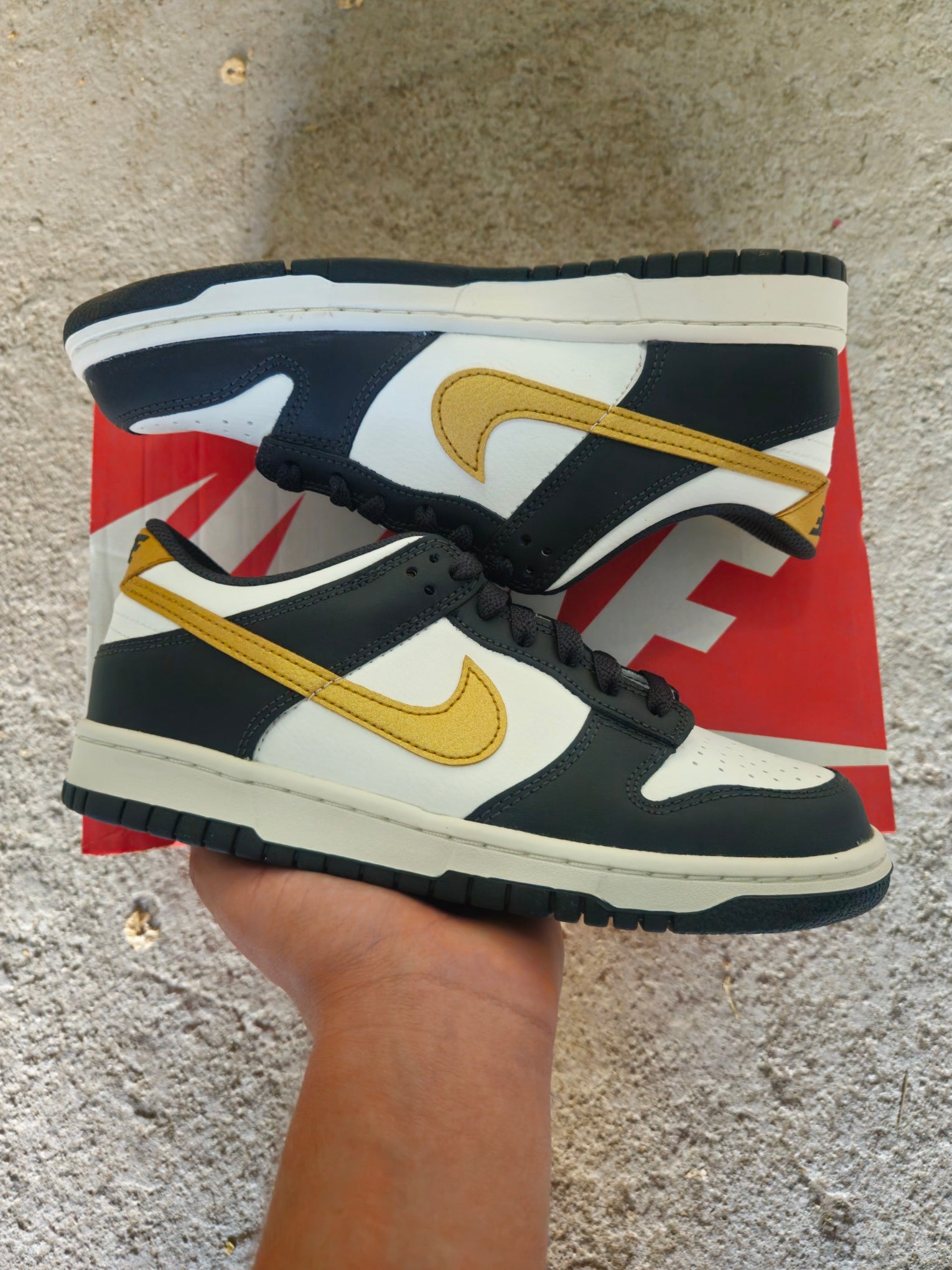 Nike Dunk Low Metalic Gold