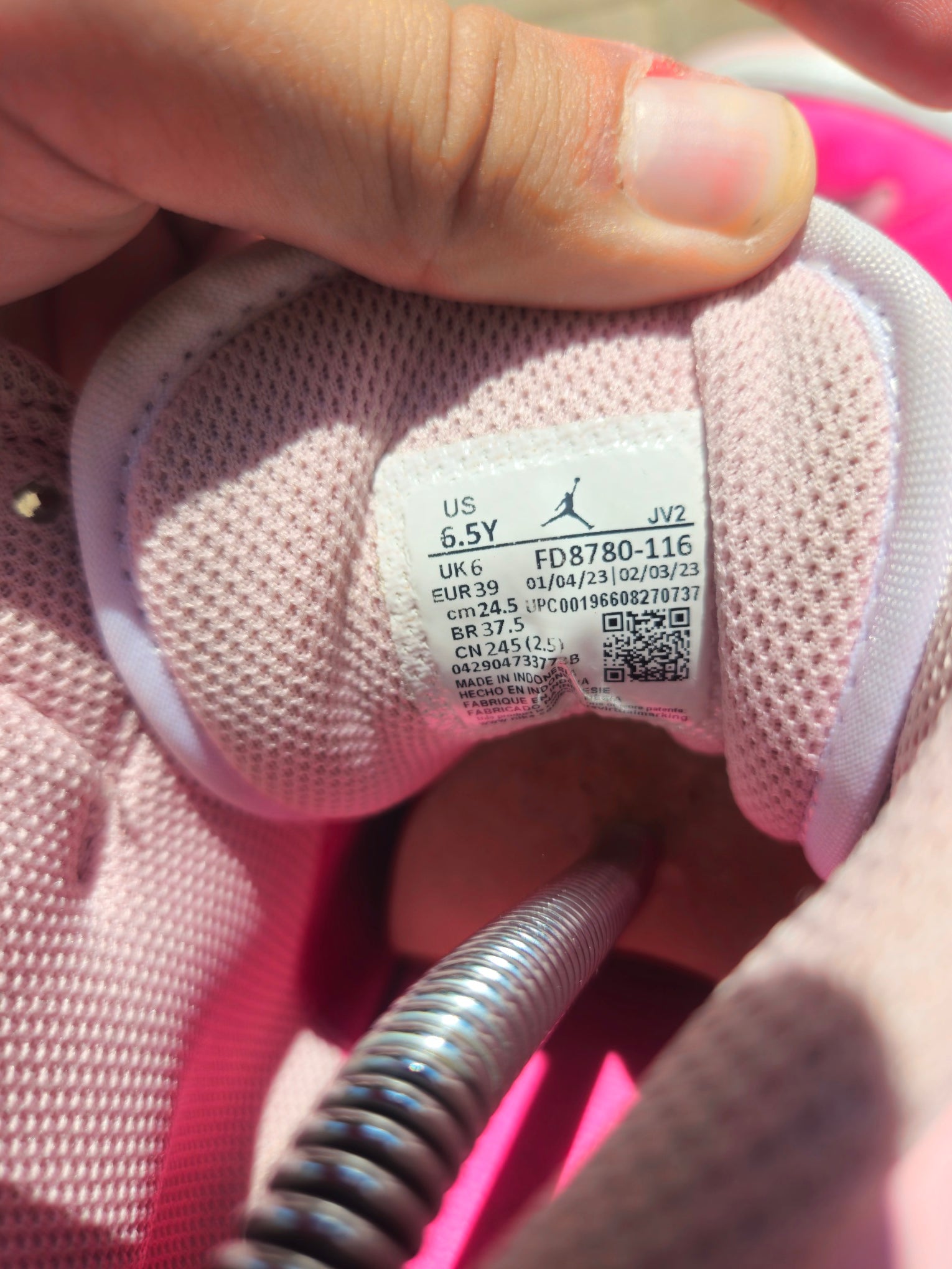 Jordan 1 Mid Pink