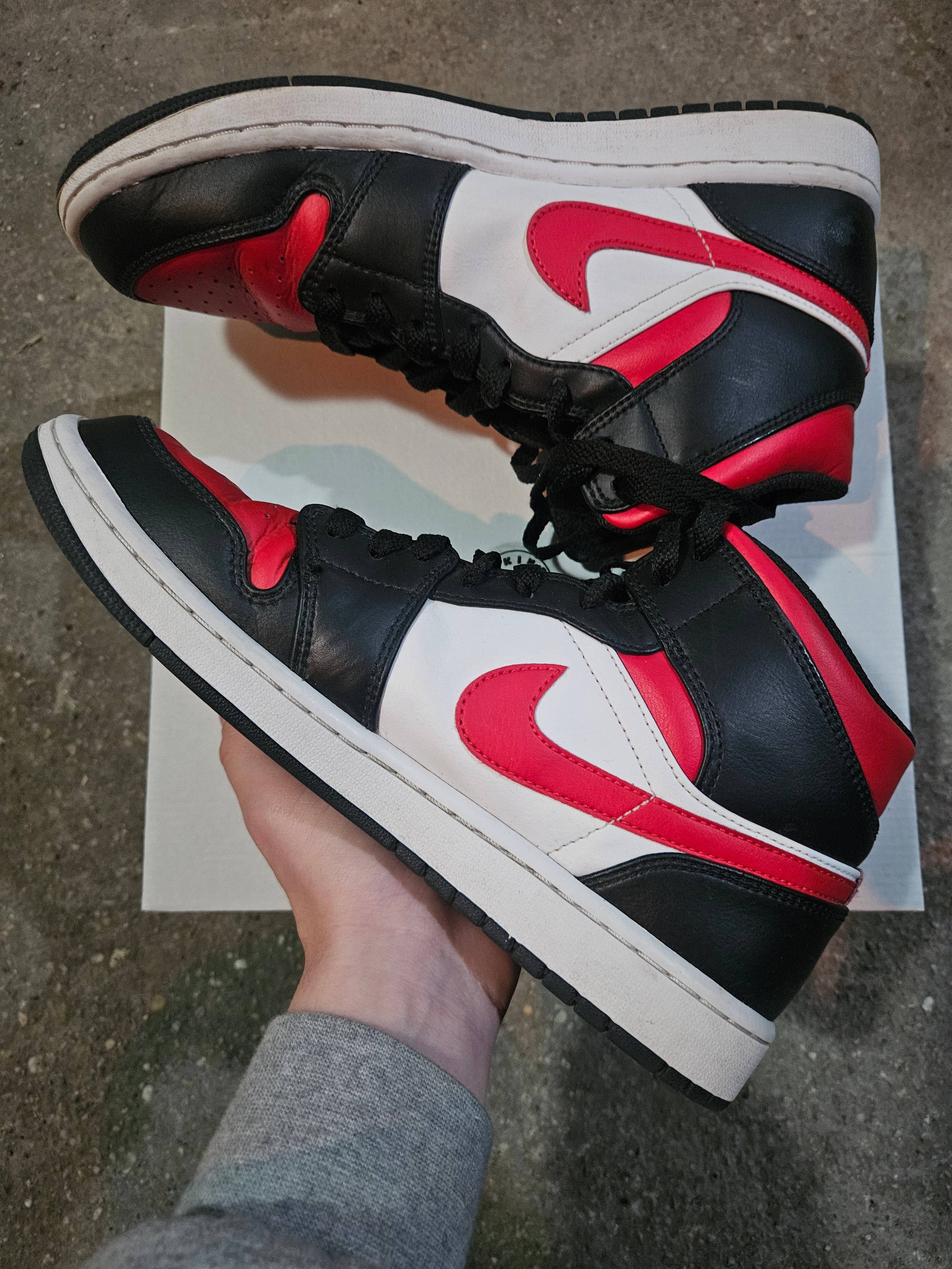 Jordan 1 Mid