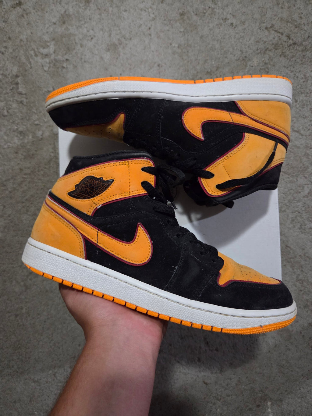 Jordan 1 Mid