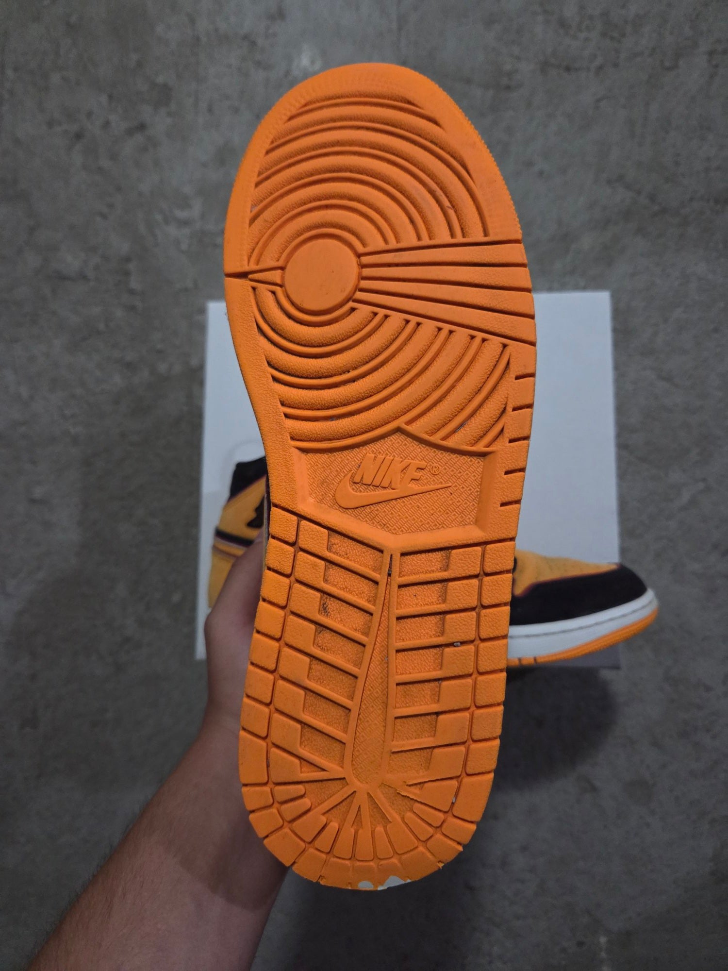 Jordan 1 Mid