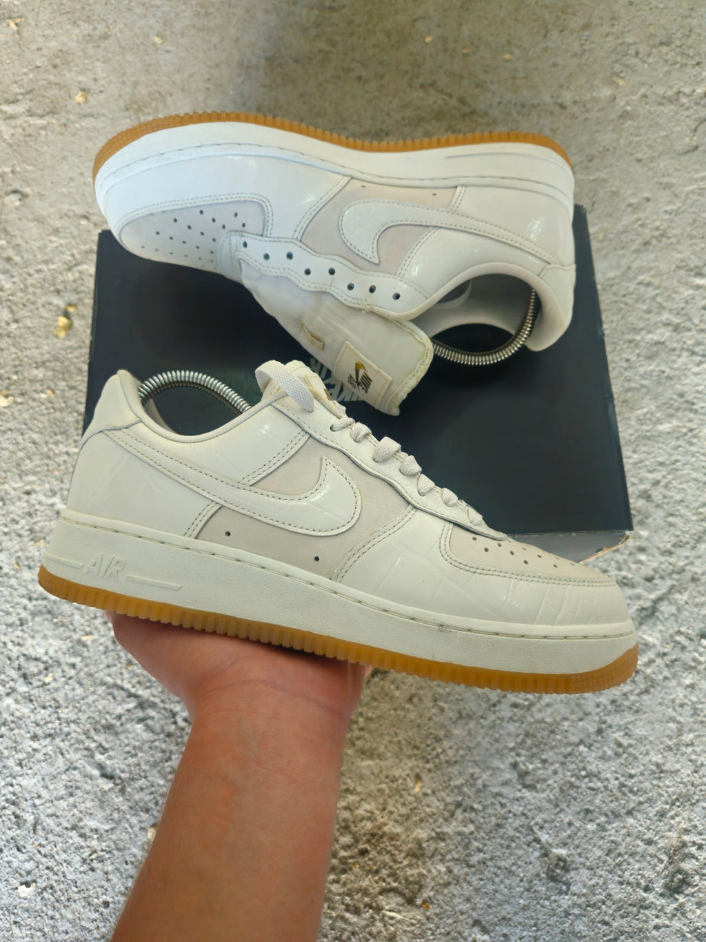 Nike Air Force 1 LX