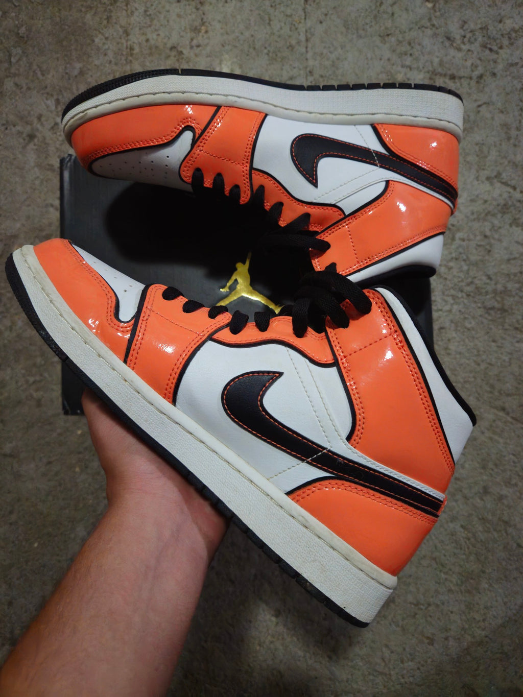 Jordan 1 Mid