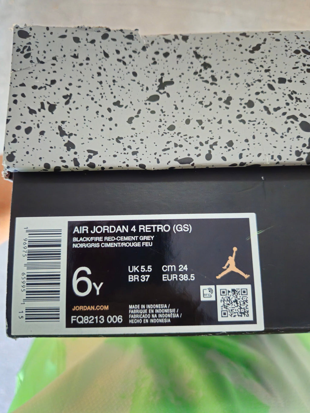 Nike Air Jordan 4 Retro