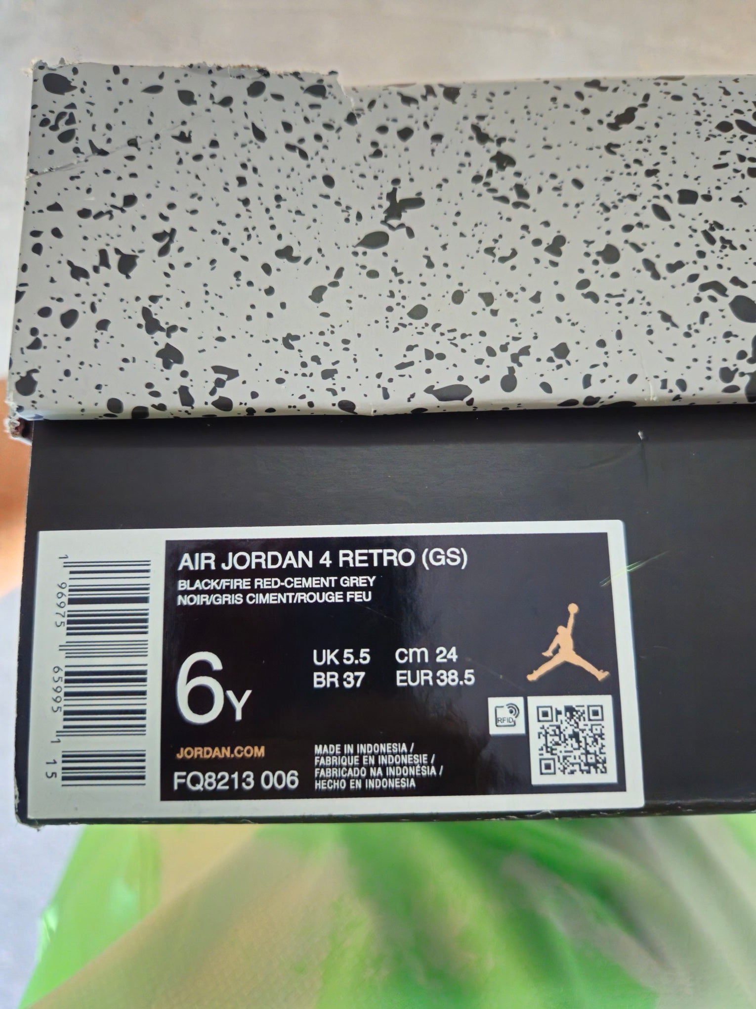 Nike Air Jordan 4 Retro