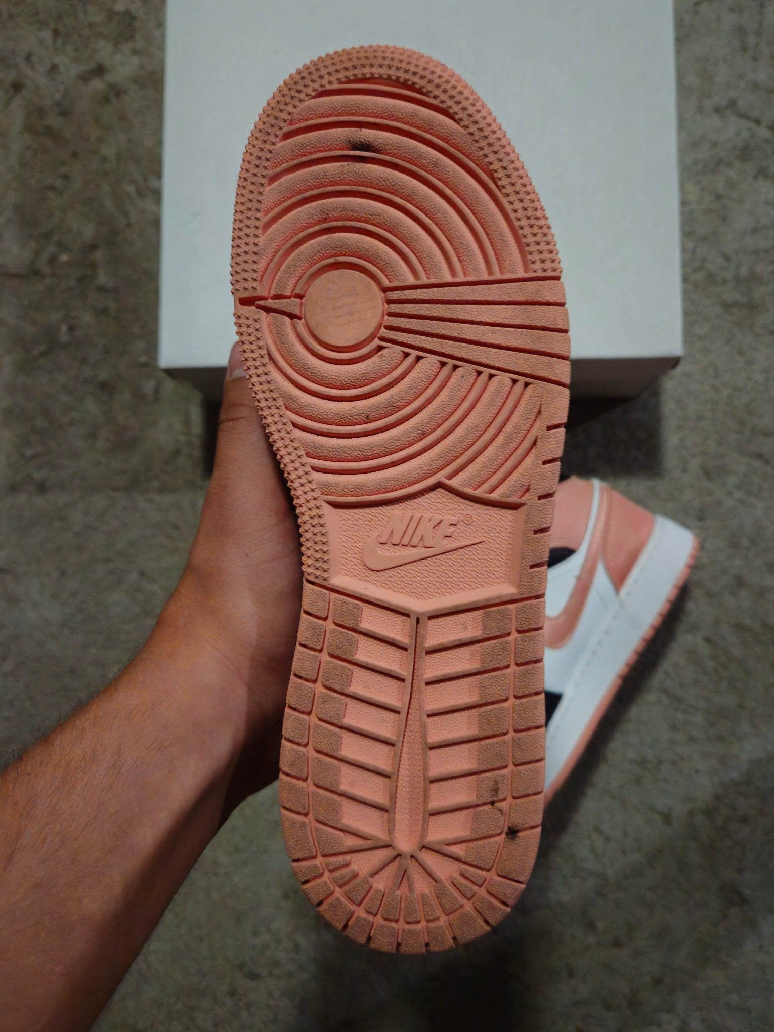 Nike Air Jordan 1 Mid Pink