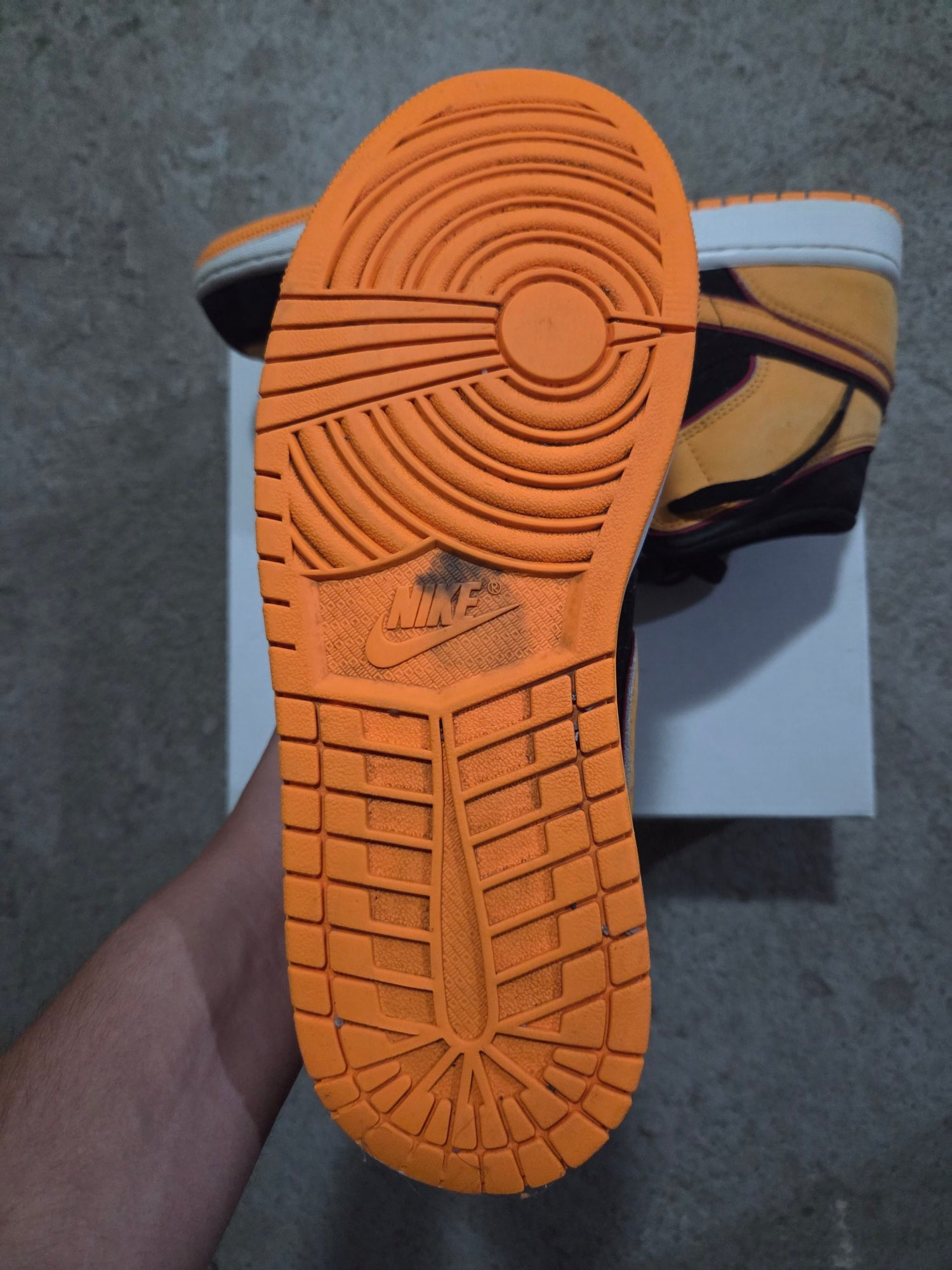 Jordan 1 Mid