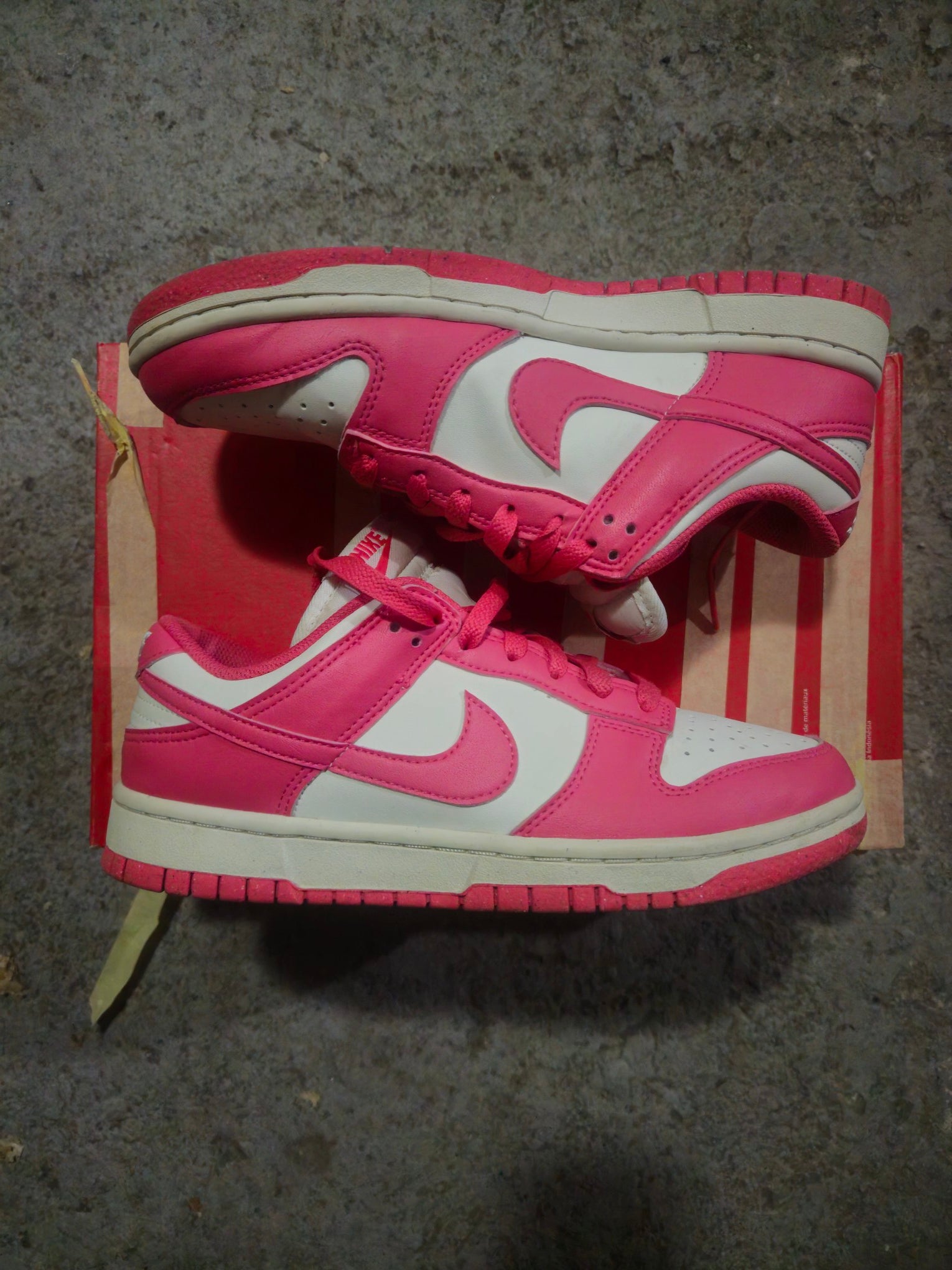 Nike Dunk Low NN Pink