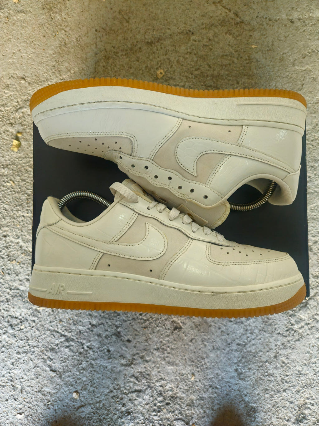 Nike Air Force 1 LX