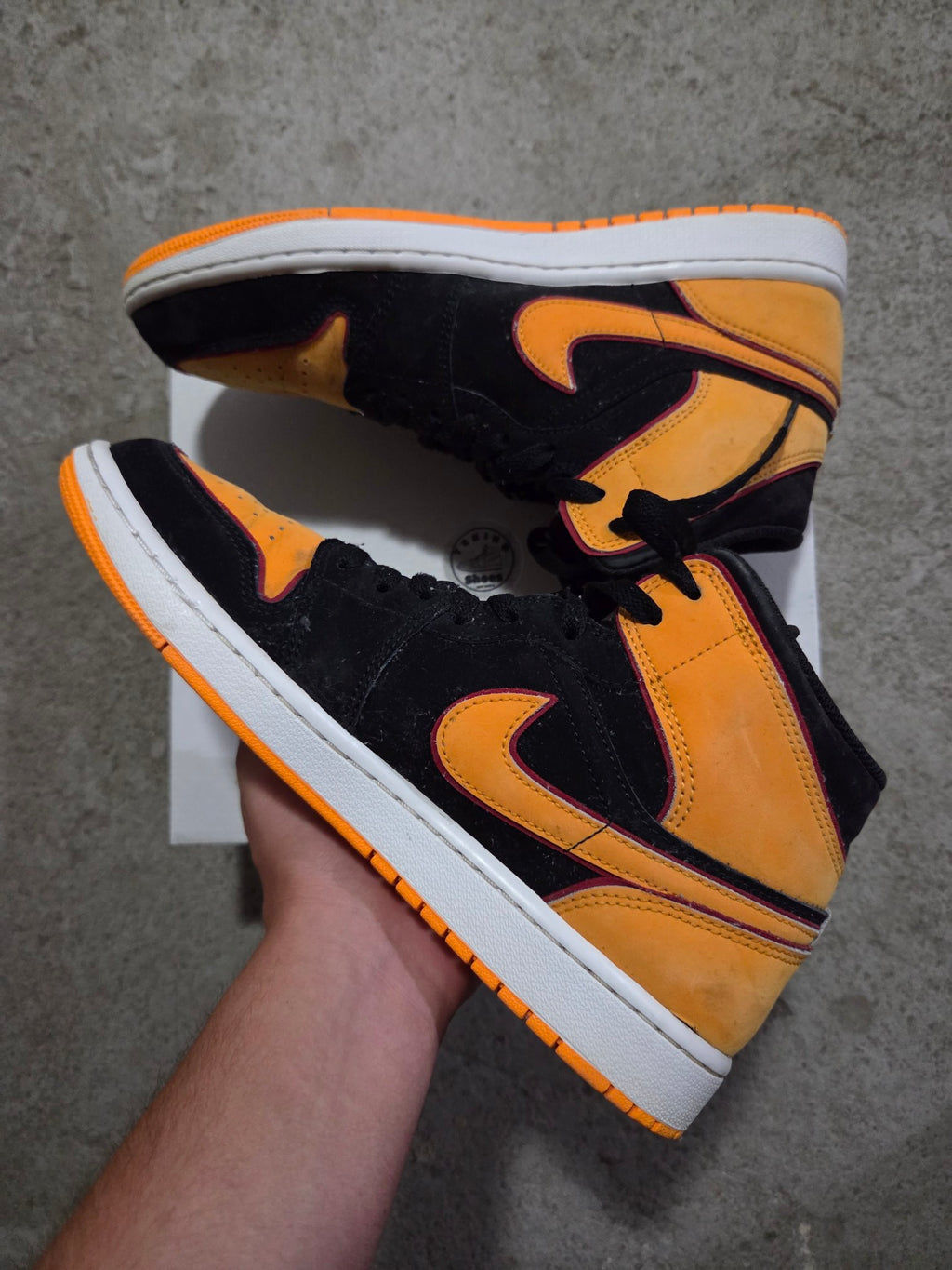 Jordan 1 Mid